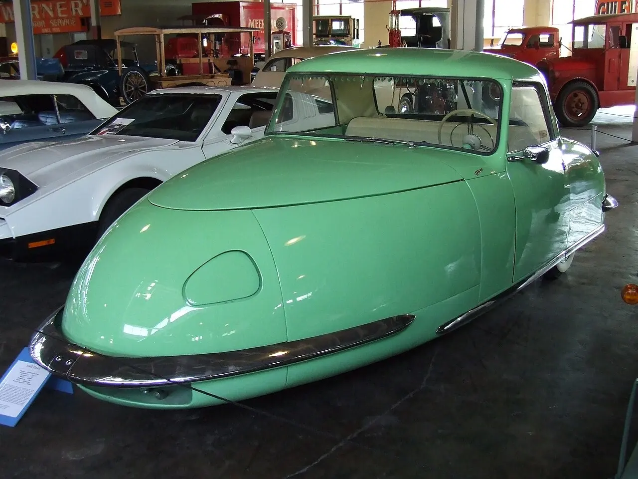 A green Davis Divan on display at the National Auto and Truck Museum in Auburn, photographed in 2011.